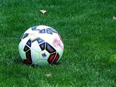 小学生围观,兄长踢十五,运足球赛,ebpay,ebpay钱包,ebpay钱包官网下载