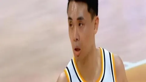 杰伦布朗与勒布朗詹姆斯同框训练，昔日对手变队友幕后故事